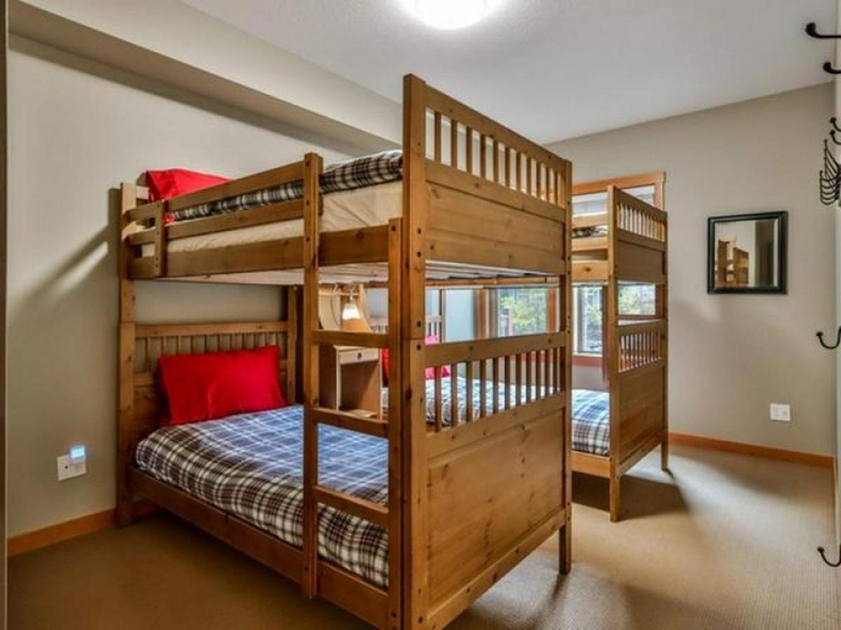 Suites With Pool & Hot Tubs Managed By Little Sister Getaways Canmore Exterior photo