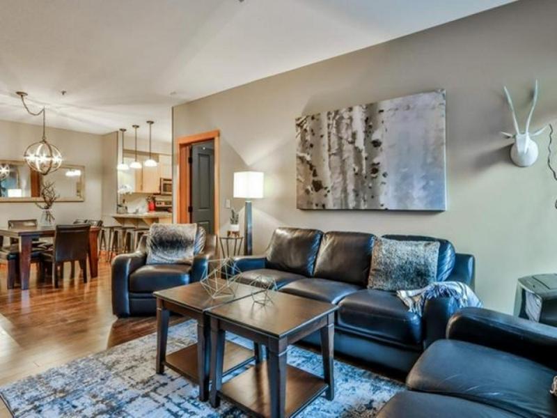 Suites With Pool & Hot Tubs Managed By Little Sister Getaways Canmore Exterior photo